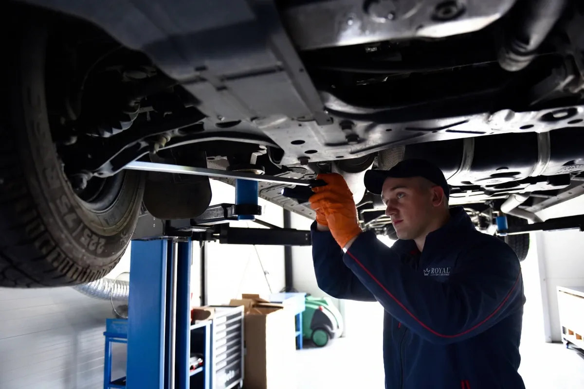 Royal auto servis Beograd | Servisiranje komponenti trapa